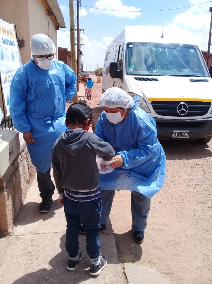 與當?shù)蒯t(yī)院合作，開展健康預(yù)防檢測